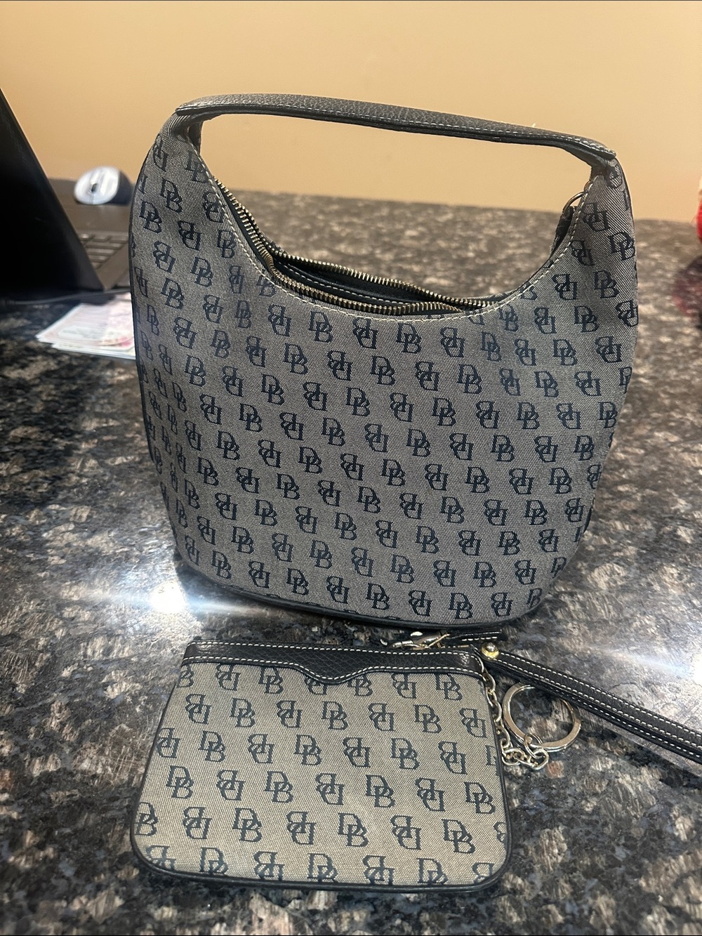 Vintage Dooney & Bourke Signature Bag Y2K black gray canvas hobo w/wristlet